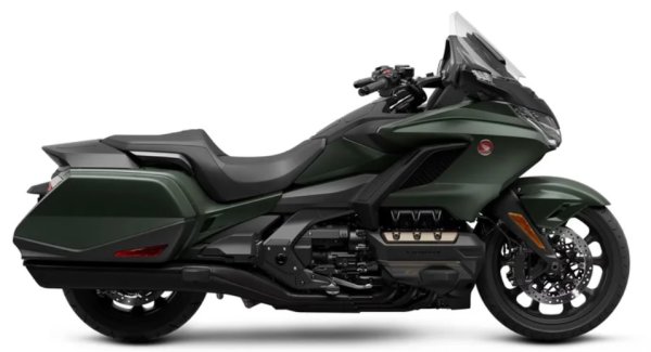 Honda Goldwing DCT е „най-бавният“ в нашия списък с бързи автоматични мотоциклети. То се отличава не само с емблематичната си марка, но и с впечатляващото си инженерство, което се грижи както за скорост, така и за комфорт.

Под капака Goldwing може да се похвали с работен обем на двигателя от 1833 кубика, уникален 4-тактов 24-клапанов SOHC плосък 6 двигател с течно охлаждане, което е доста рядка конфигурация при мотоциклети. Този модел се предлага и със седемстепенна автоматична трансмисия с двоен съединител, която позволява безпроблемно превключване на предавките. И прави возенето много гладко и ускорението е по-отзивчиво.

Друг страхотен аспект на Goldwing DCT са сгъваемите огледала за вятър като почти като на кола. Водачите ги оценяват не само заради тяхната практичност, но и заради приличната защита от вятър, която осигуряват на ръцете. Honda добави някои сложни бордови удобства, като отопляеми седалки и ръкохватки, първокласна аудио система и дори интеграция на Apple CarPlay, които доскоро бяха сравнително редки характеристики в мотоциклетите. Отличен е за дълги разстояния.